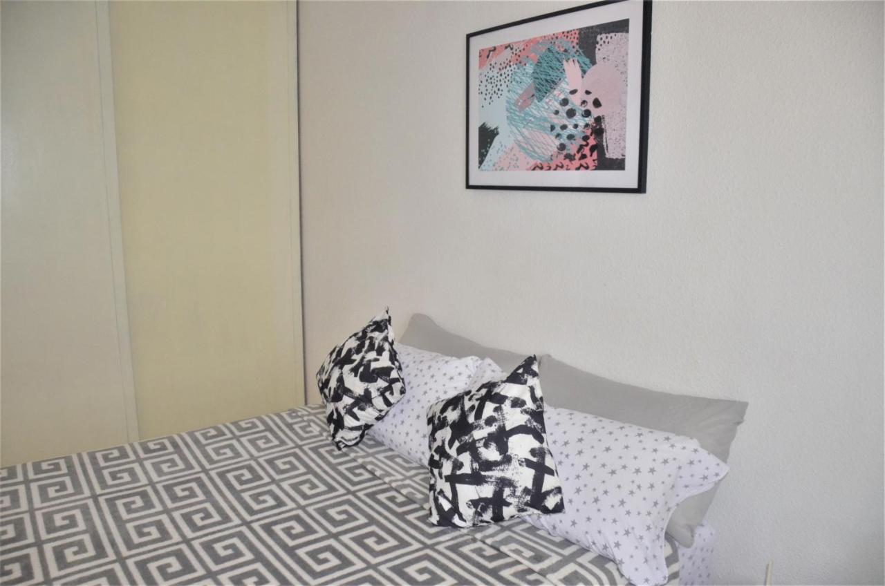 Pretty Studio With Swimming Pool Apartment Torrevieja Luaran gambar